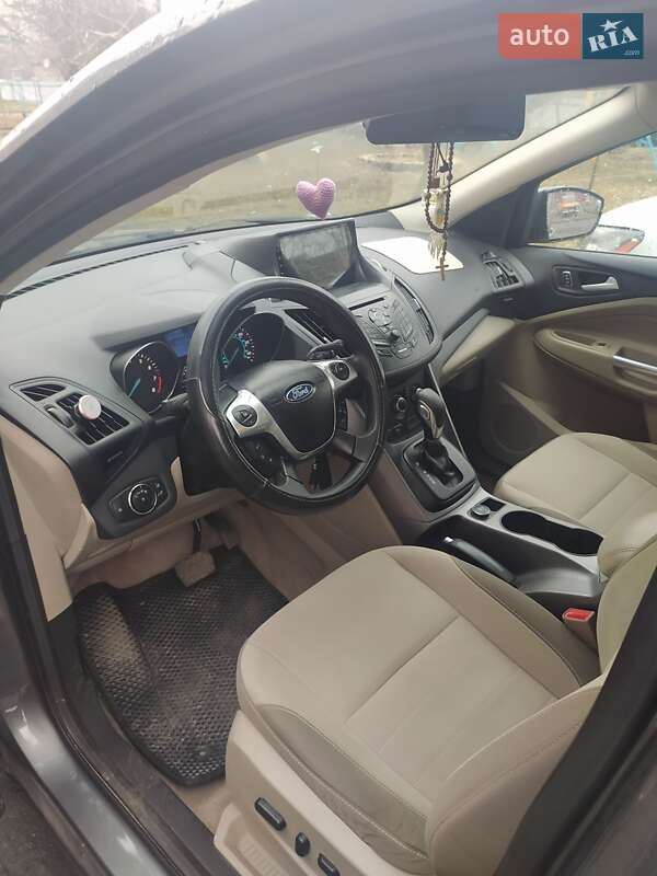 Внедорожник / Кроссовер Ford Escape 2014 в Полонном