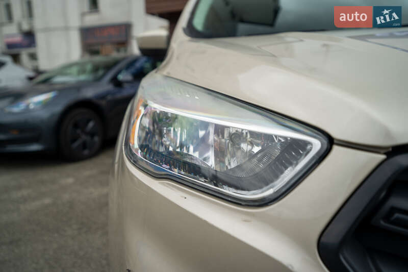 Позашляховик / Кросовер Ford Escape 2017 в Києві