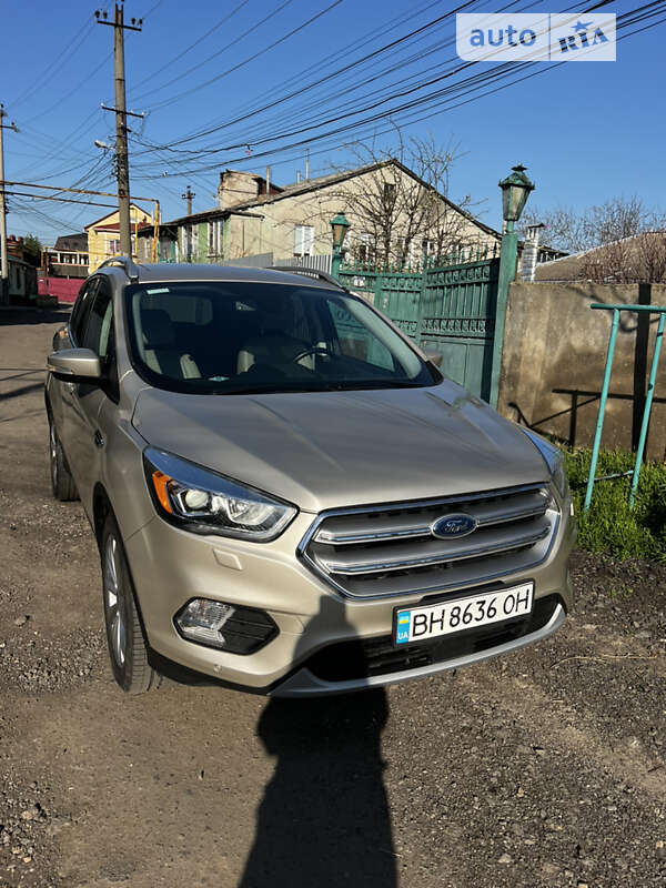 Внедорожник / Кроссовер Ford Escape 2017 в Одессе