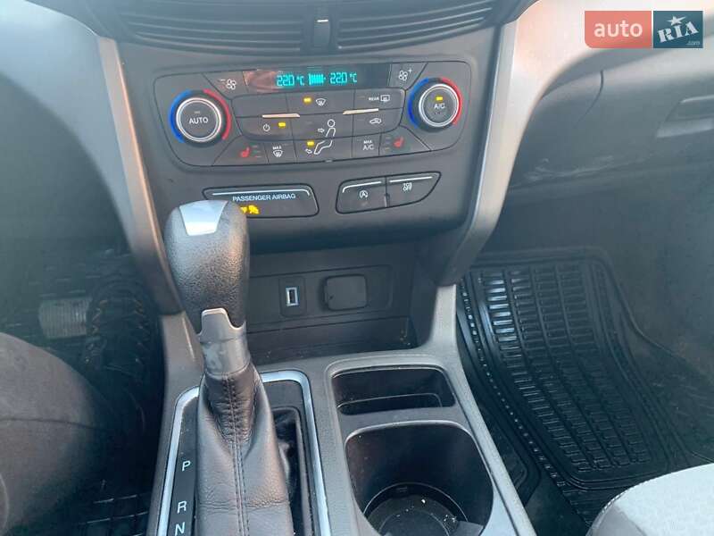 Внедорожник / Кроссовер Ford Escape 2017 в Харькове