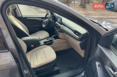 Внедорожник / Кроссовер Ford Escape 2021 в Днепре
