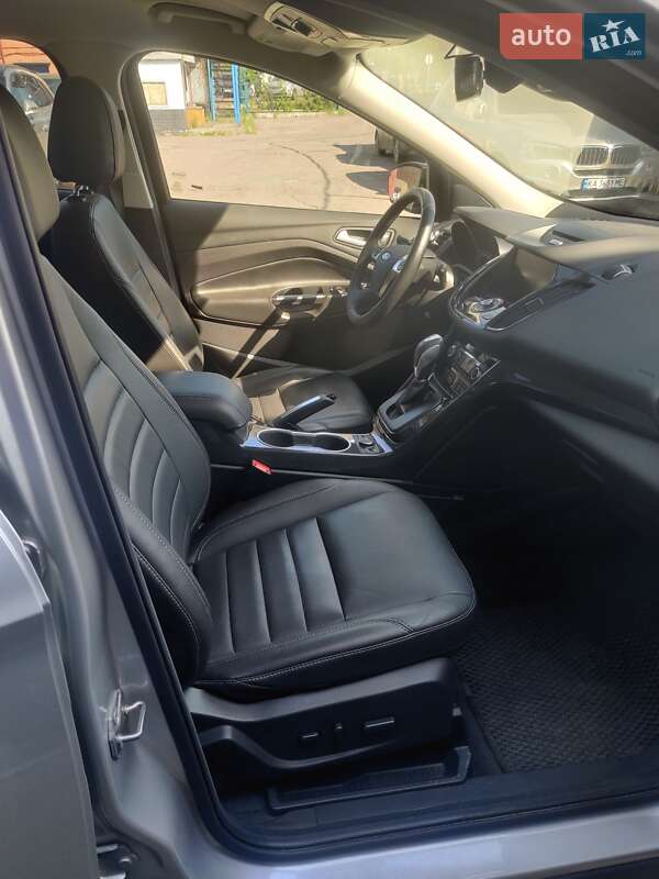 Внедорожник / Кроссовер Ford Escape 2015 в Киеве