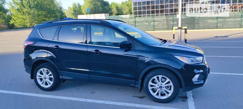 Позашляховик / Кросовер Ford Escape 2018 в Сумах