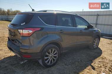 Внедорожник / Кроссовер Ford Escape 2018 в 