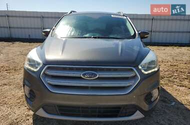 Внедорожник / Кроссовер Ford Escape 2018 в 
