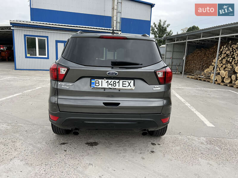 Внедорожник / Кроссовер Ford Escape 2019 в Кременчуге