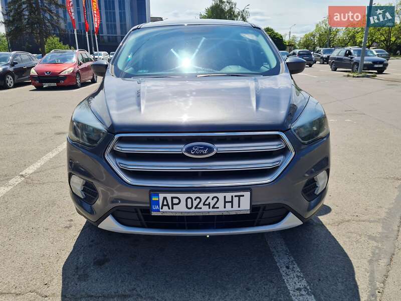 Внедорожник / Кроссовер Ford Escape 2016 в Ивано-Франковске