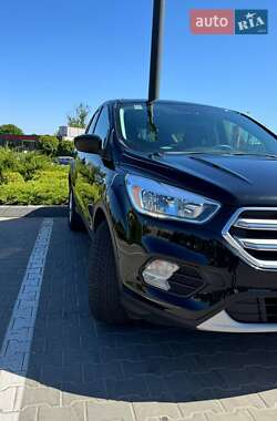 Внедорожник / Кроссовер Ford Escape 2016 в Черкассах