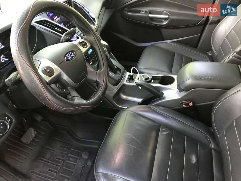 Внедорожник / Кроссовер Ford Escape 2015 в Киеве