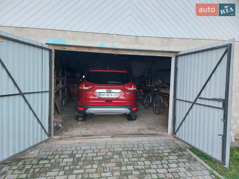 Внедорожник / Кроссовер Ford Escape 2015 в Шумске