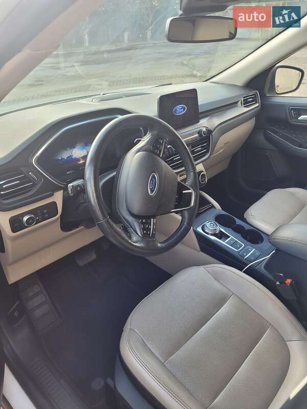 Внедорожник / Кроссовер Ford Escape 2020 в Запорожье