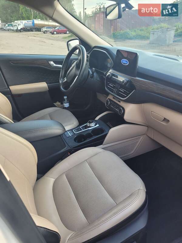 Внедорожник / Кроссовер Ford Escape 2020 в Запорожье