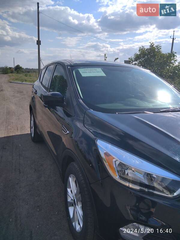 Внедорожник / Кроссовер Ford Escape 2017 в Просяной фото 3 Внедорожник / Кроссовер Ford Escape 2017 в Просяной