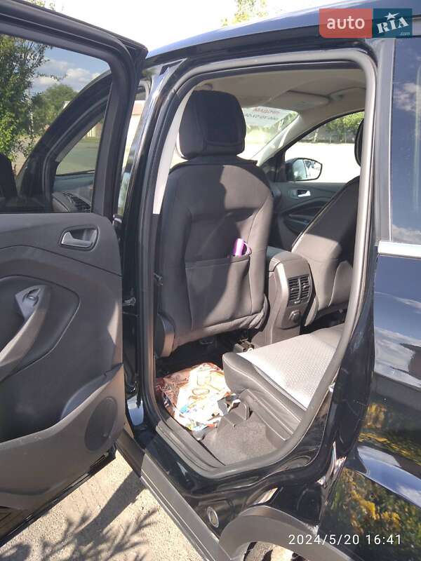 Внедорожник / Кроссовер Ford Escape 2017 в Просяной фото 8 Внедорожник / Кроссовер Ford Escape 2017 в Просяной