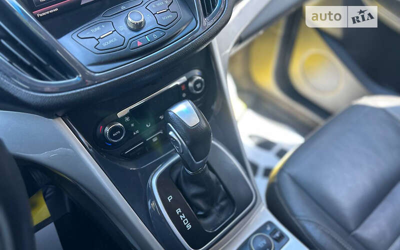Внедорожник / Кроссовер Ford Escape 2013 в Черновцах