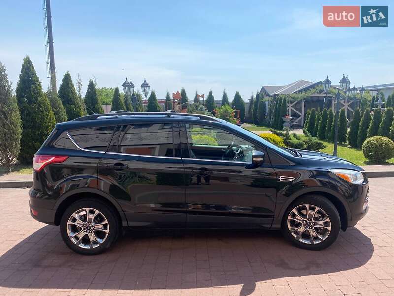 Внедорожник / Кроссовер Ford Escape 2013 в Стрые