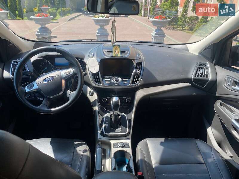 Внедорожник / Кроссовер Ford Escape 2013 в Стрые