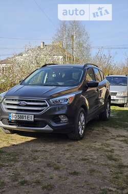 Позашляховик / Кросовер Ford Escape 2017 в Кременці