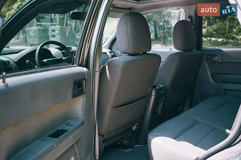 Внедорожник / Кроссовер Ford Escape 2012 в Черновцах