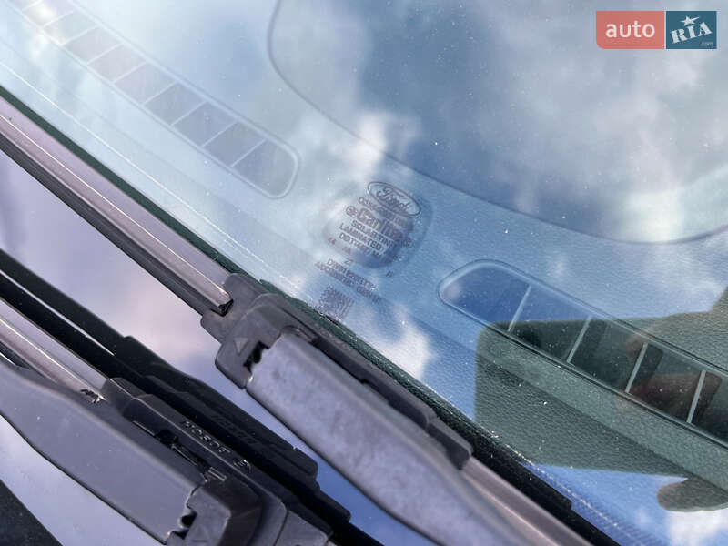 Позашляховик / Кросовер Ford Escape 2016 в Києві