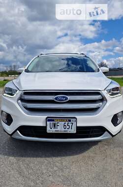 Позашляховик / Кросовер Ford Escape 2017 в Одесі