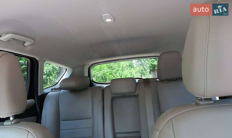 Внедорожник / Кроссовер Ford Escape 2014 в Ивано-Франковске