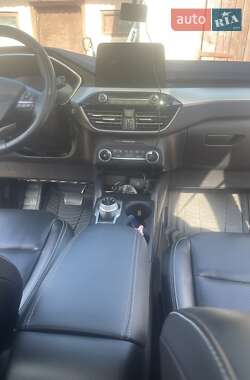 Позашляховик / Кросовер Ford Escape 2020 в Золочеві