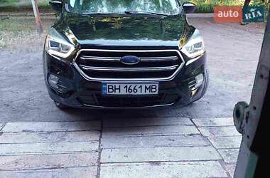 Внедорожник / Кроссовер Ford Escape 2016 в 