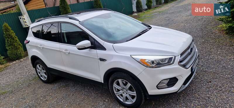 Внедорожник / Кроссовер Ford Escape 2016 в Хусте фото 3 Внедорожник / Кроссовер Ford Escape 2016 в Хусте