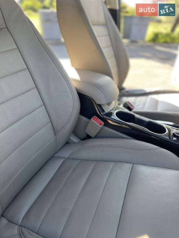 Внедорожник / Кроссовер Ford Escape 2014 в Нетешине фото 16 Внедорожник / Кроссовер Ford Escape 2014 в Нетешине