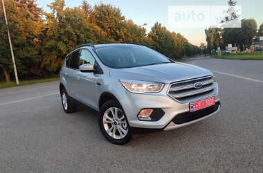 Позашляховик / Кросовер Ford Escape 2018 в Дубні