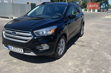 Внедорожник / Кроссовер Ford Escape 2016 в 