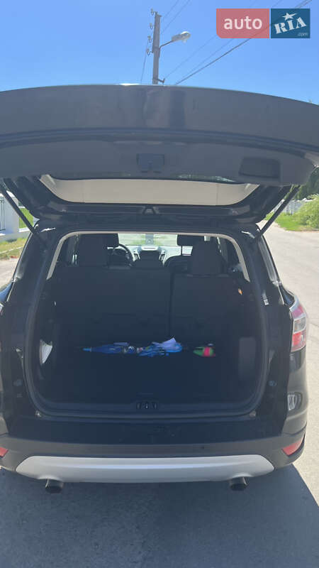 Внедорожник / Кроссовер Ford Escape 2016 в Полтаве