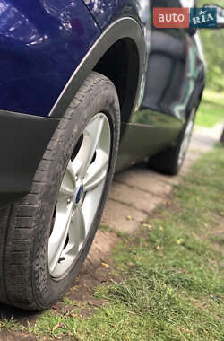 Внедорожник / Кроссовер Ford Escape 2012 в 