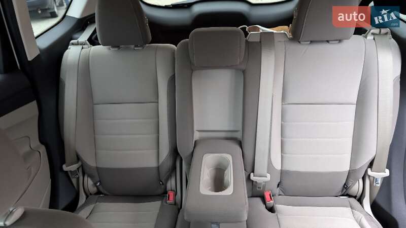 Позашляховик / Кросовер Ford Escape 2013 в Чернівцях