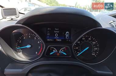 Внедорожник / Кроссовер Ford Escape 2017 в 