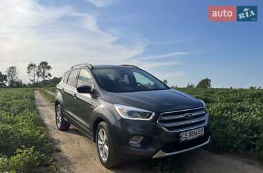 Позашляховик / Кросовер Ford Escape 2017 в Чернівцях