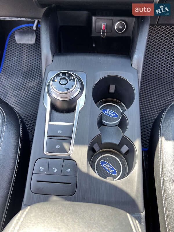 Внедорожник / Кроссовер Ford Escape 2020 в Волочиске