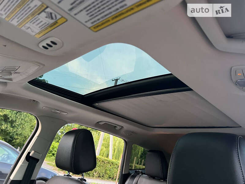 Внедорожник / Кроссовер Ford Escape 2013 в Золочеве
