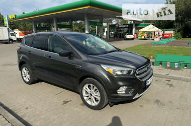 Внедорожник / Кроссовер Ford Escape 2016 в Ровно