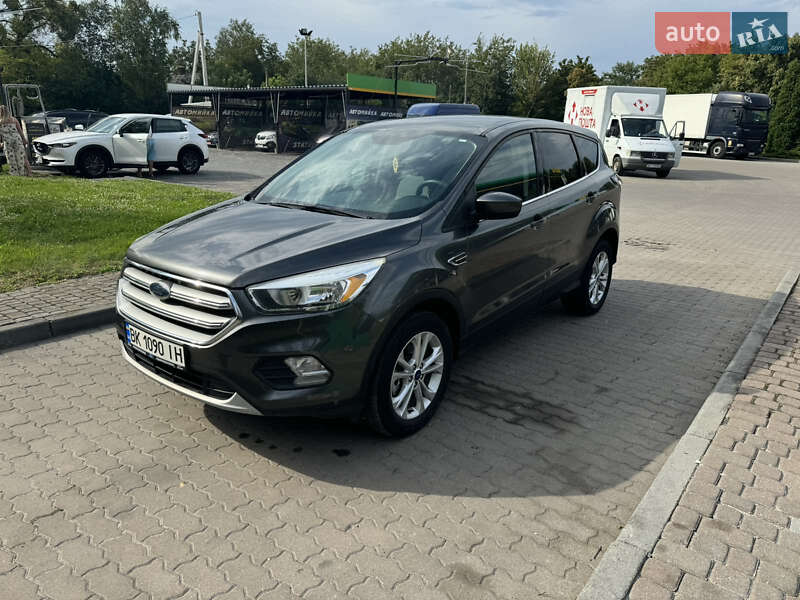 Внедорожник / Кроссовер Ford Escape 2016 в Ровно