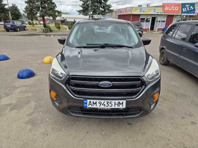 Внедорожник / Кроссовер Ford Escape 2016 в Житомире