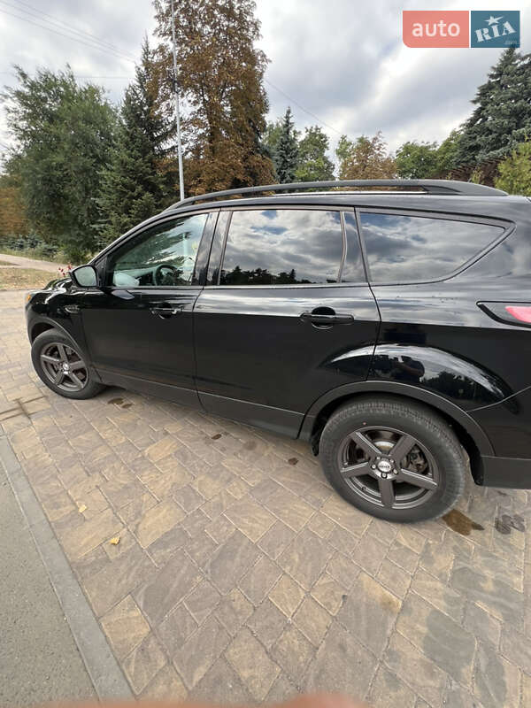 Внедорожник / Кроссовер Ford Escape 2017 в Васильковке