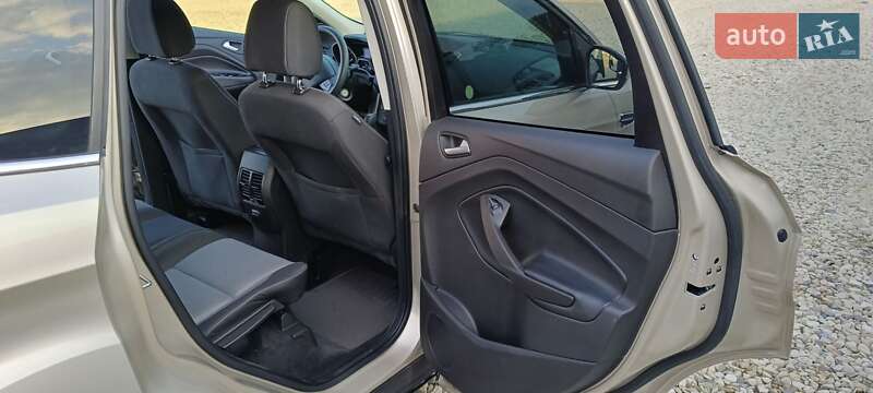 Внедорожник / Кроссовер Ford Escape 2016 в Львове