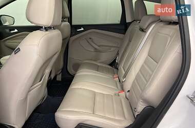 Внедорожник / Кроссовер Ford Escape 2017 в 
