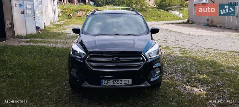 Внедорожник / Кроссовер Ford Escape 2017 в Черновцах