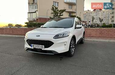 Внедорожник / Кроссовер Ford Escape 2020 в 