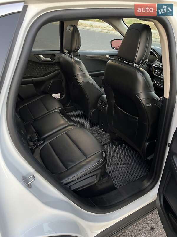 Внедорожник / Кроссовер Ford Escape 2020 в Николаеве