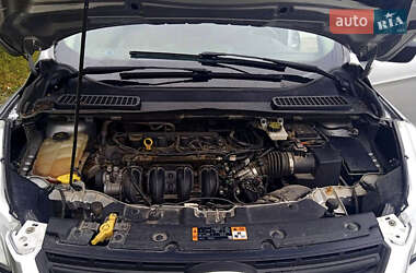 Внедорожник / Кроссовер Ford Escape 2014 в 
