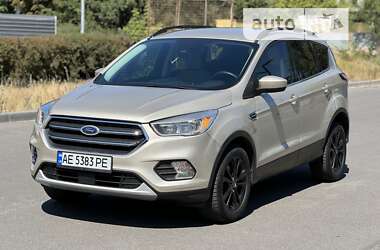 Внедорожник / Кроссовер Ford Escape 2017 в Днепре